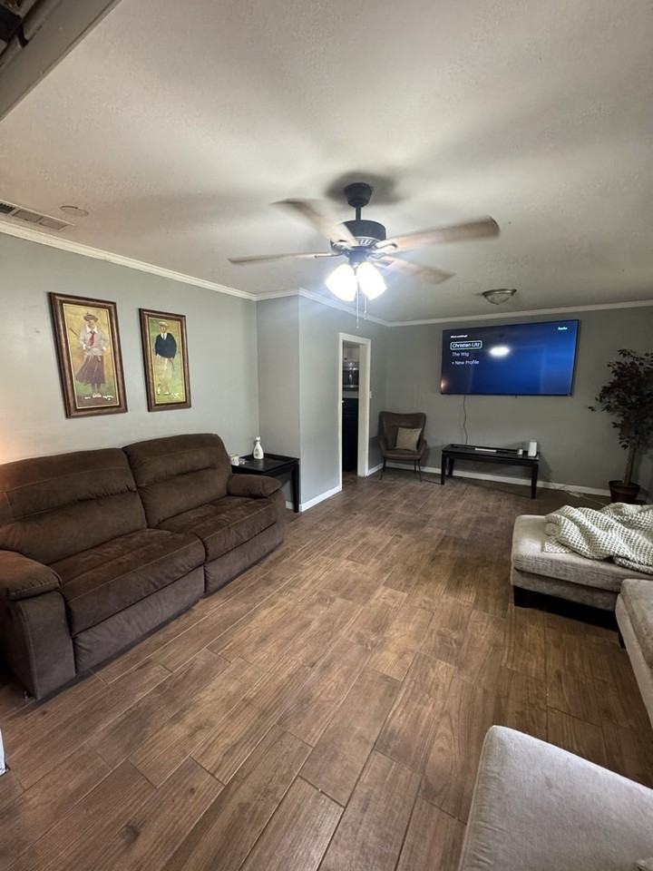 2808 Williamsburg Rd - Photo 4 of 15