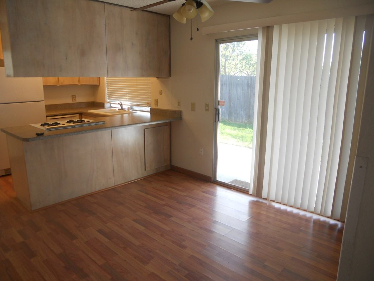7205 Dedrick Ct - Photo 7 of 30