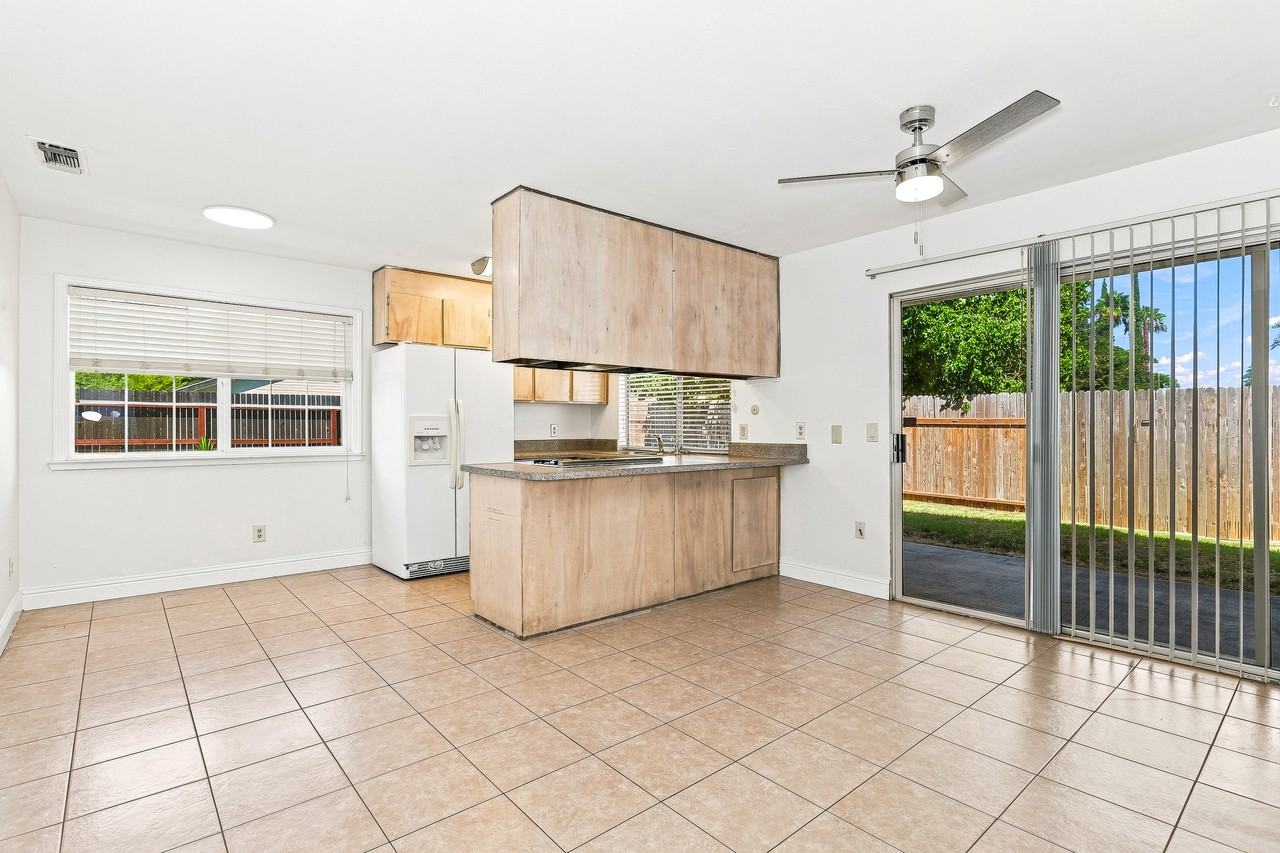 7205 Dedrick Ct - Photo 3 of 20