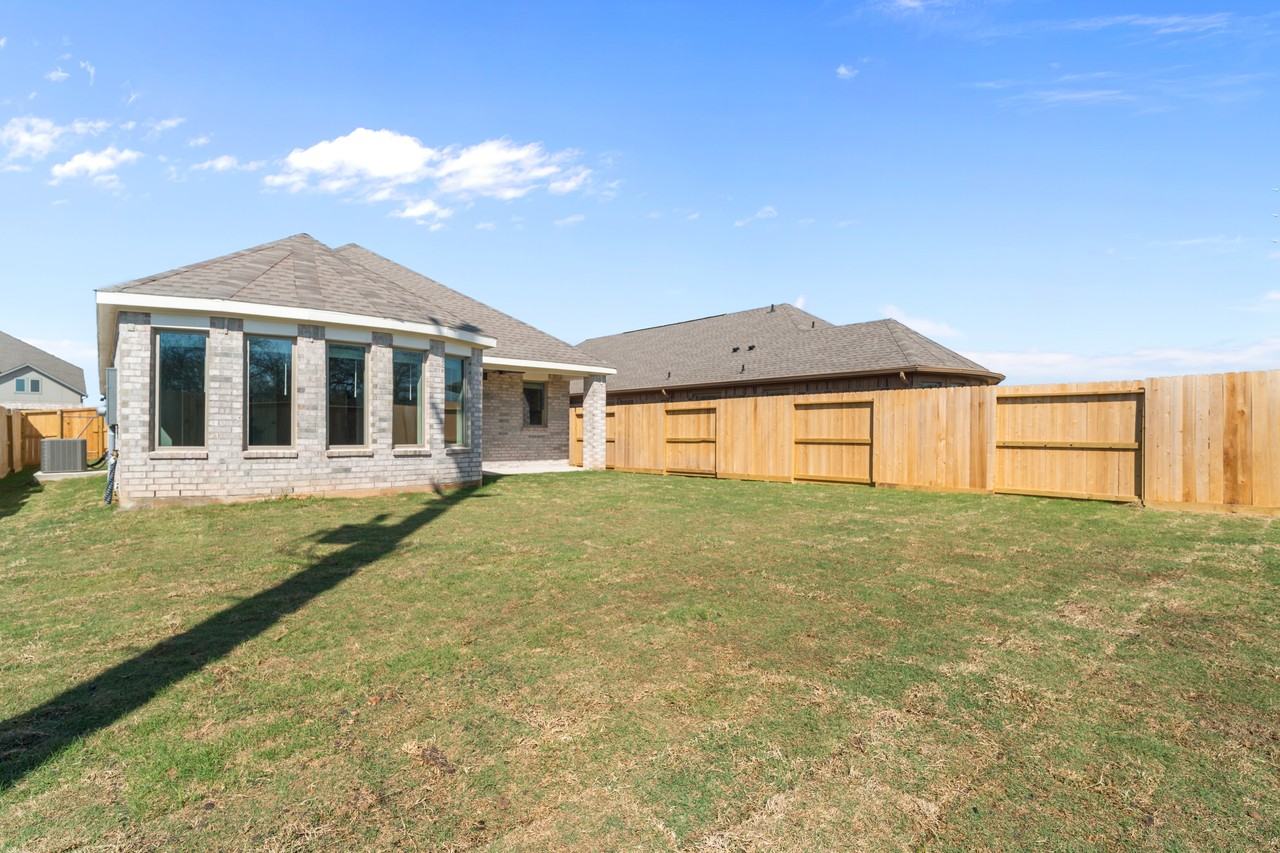 114 Mercury Sky Rd - Photo 3 of 23