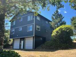 featured image of 32300 Cape Kiwanda Dr