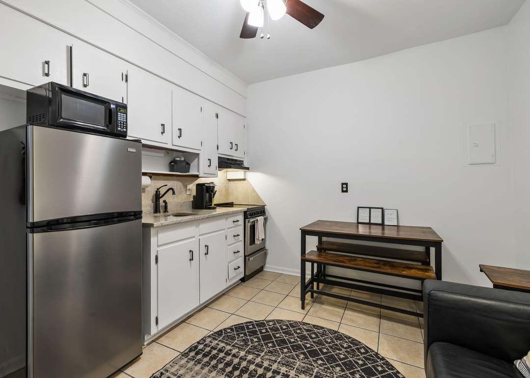 24 Bee St #F - Photo 3 of 10