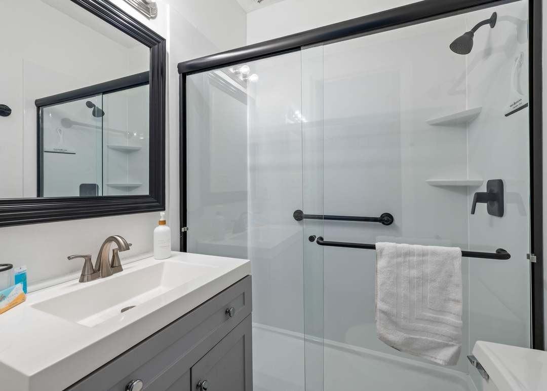 24 Bee St #F - Photo 7 of 10
