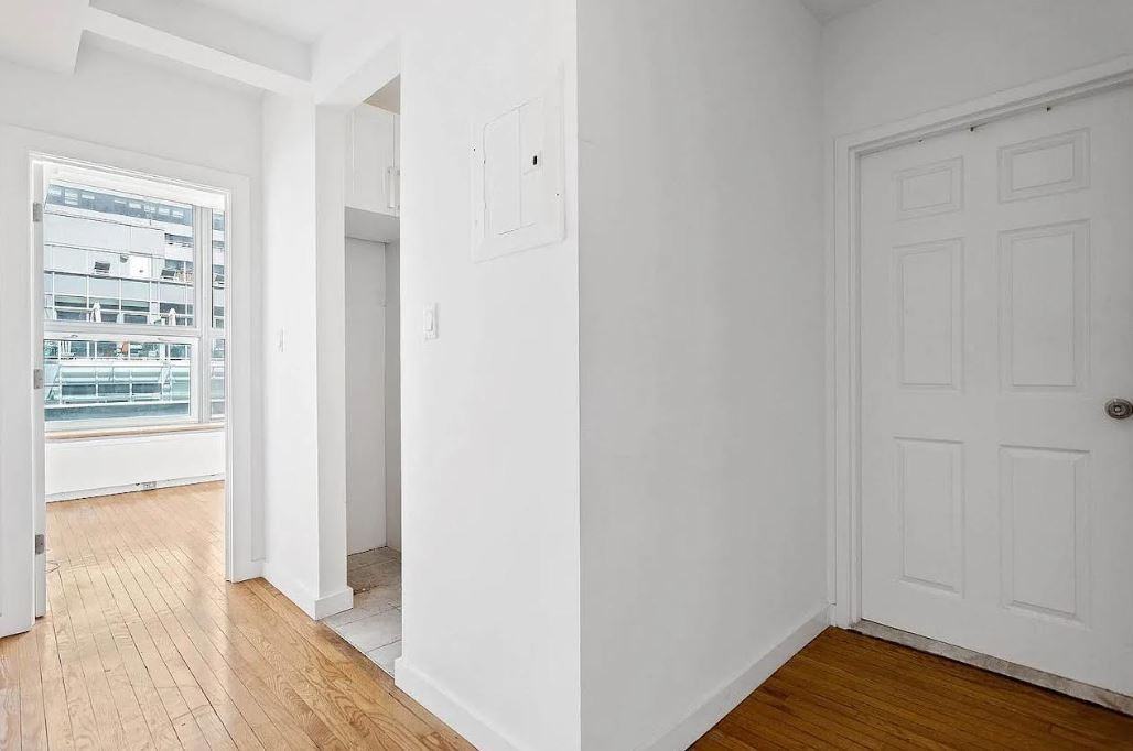 106 Fulton St - Photo 3 of 4
