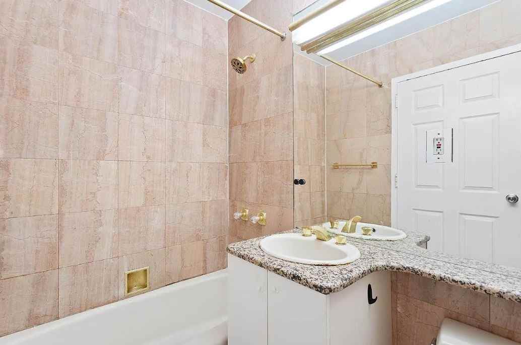 106 Fulton St - Photo 4 of 4