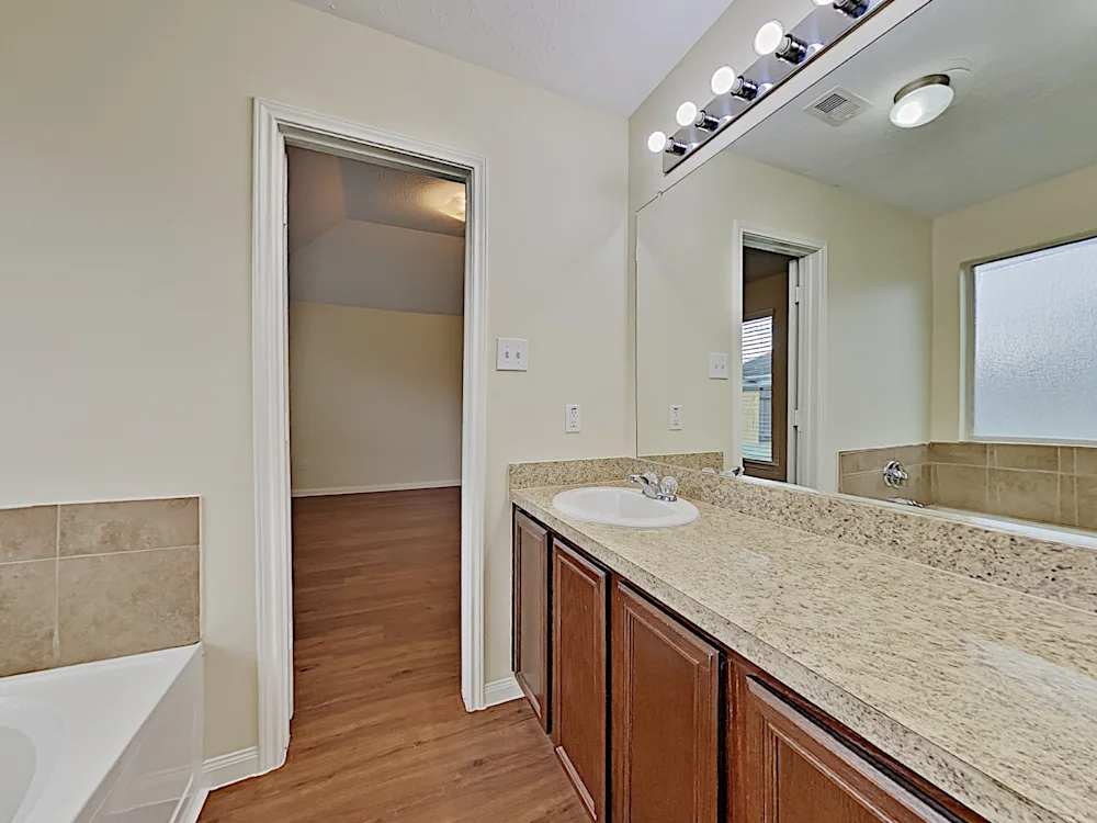 4025 Hawthorne Glen Ct #NA - Photo 5 of 6