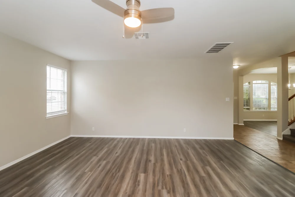 1634 Abbey Ln #NA - Photo 4 of 7