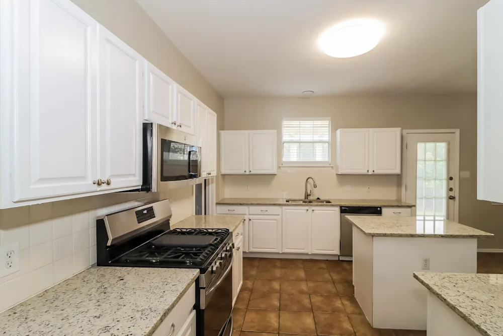 1634 Abbey Ln #NA - Photo 5 of 7