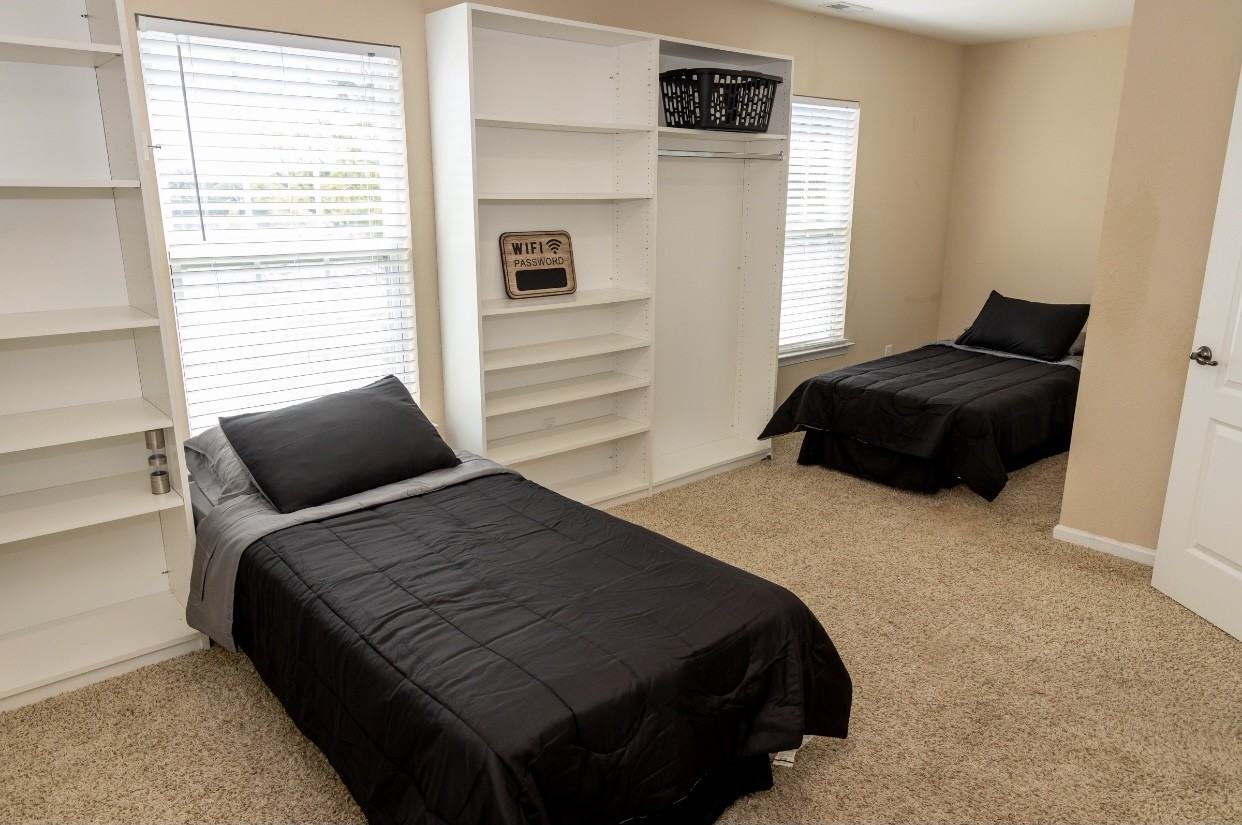 505 Waterside Dr #112 - Photo 2 of 11
