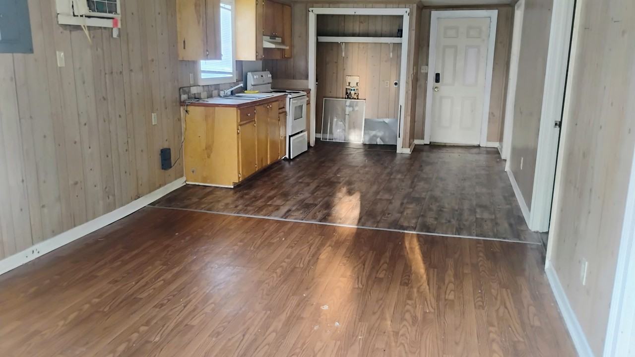 501 Railroad St #NA - Photo 4 of 10