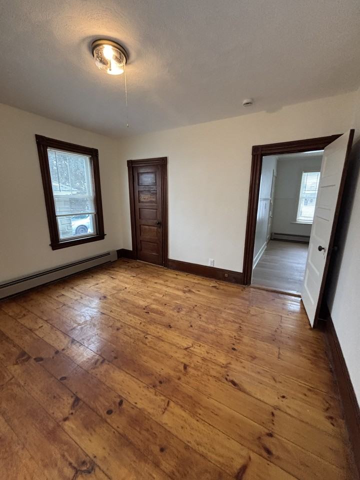 23 Saunders St #1 - Photo 6 of 20