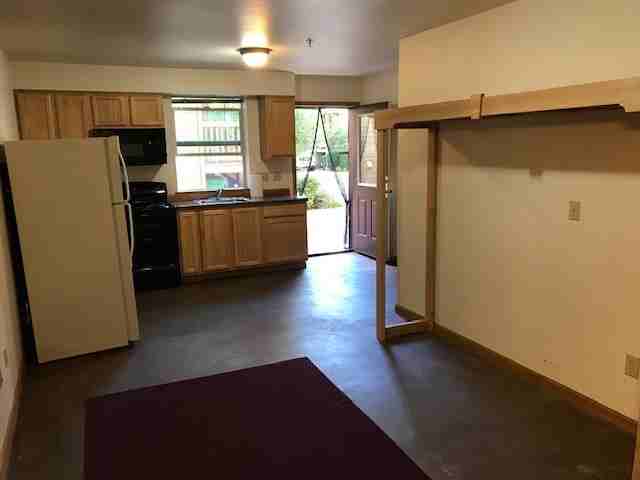 4667 Se 122nd Ave - Photo 7 of 11