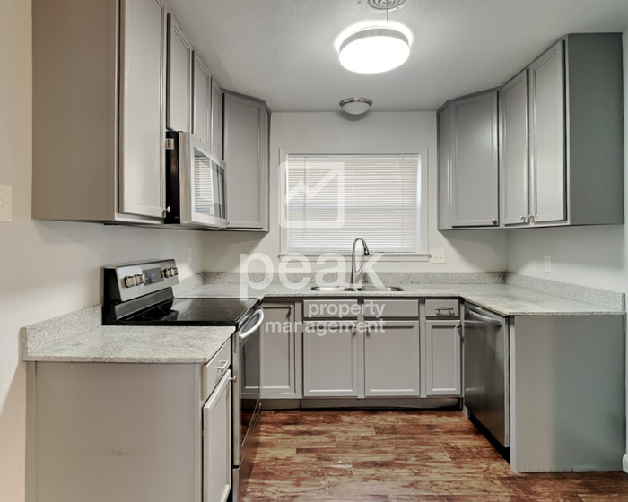 5508 Winifred Dr - Photo 4 of 18