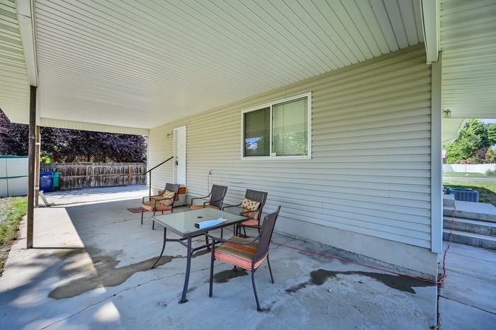 918 E Vics Rd #2 - Photo 5 of 26