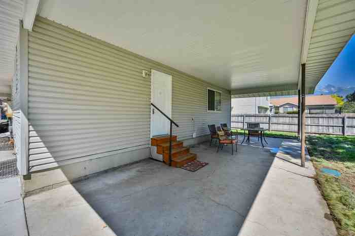 918 E Vics Rd #2 - Photo 6 of 26