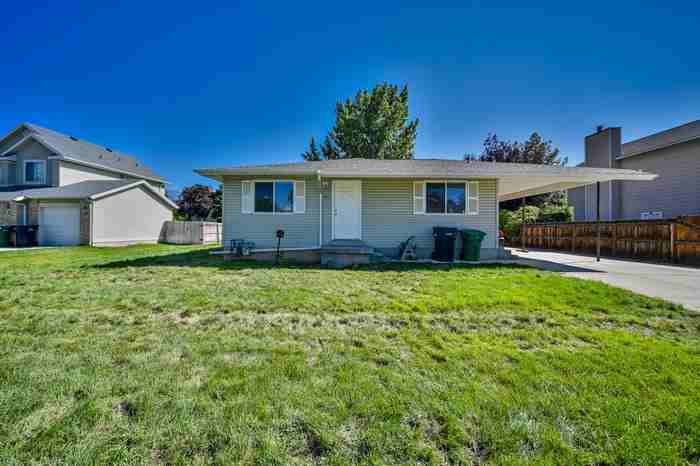 918 E Vics Rd #2 - Photo 7 of 26