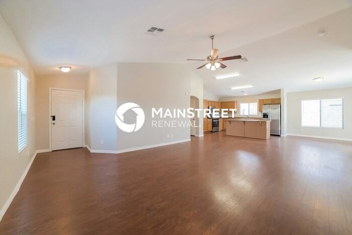 17877 W Redfield Rd - Photo 2 of 16