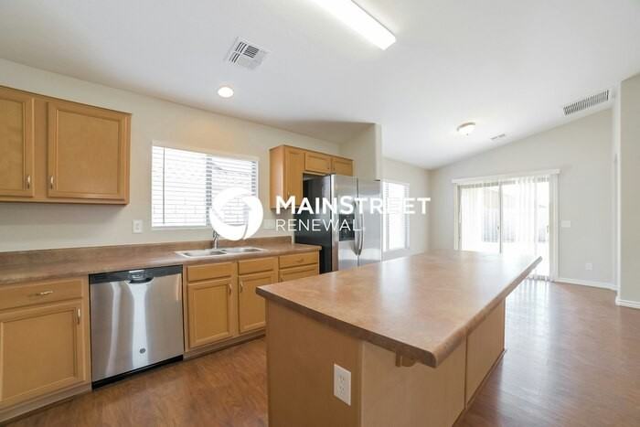17877 W Redfield Rd - Photo 4 of 16