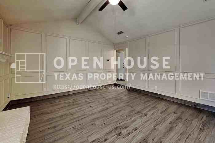 8037 Berrybrook Dr - Photo 4 of 20
