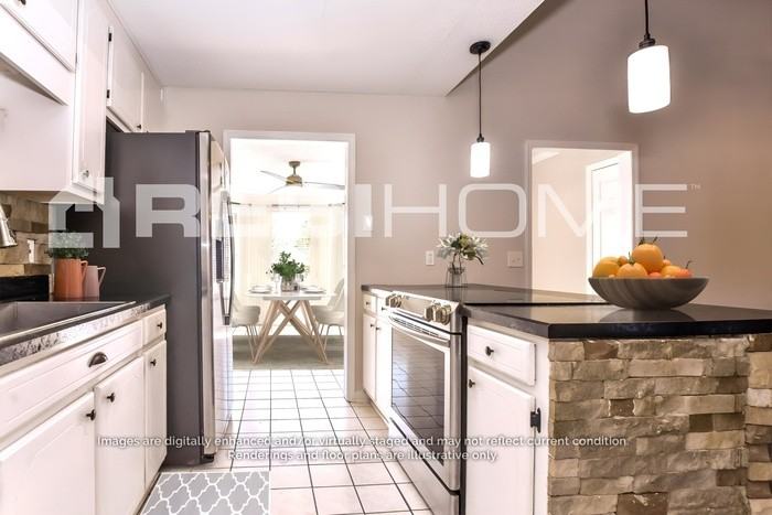 1022 Brisbane Ln Se - Photo 2 of 16