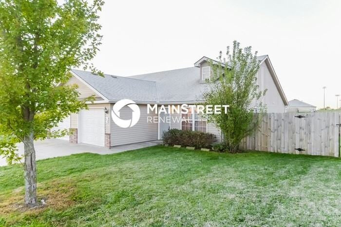 1524 Eagle Dr - Photo 3 of 16