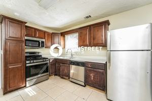 featured image of 2568 Creek Ter