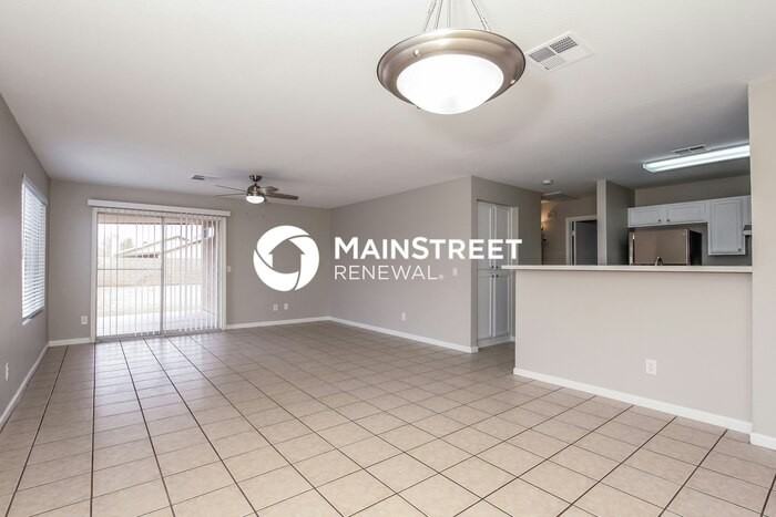 10730 W Glenrosa Ave - Photo 5 of 15