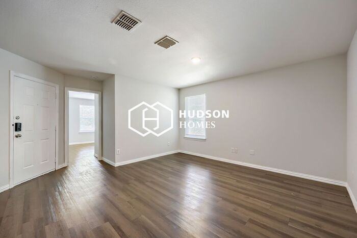 413 Lottie St #A - Photo 3 of 14