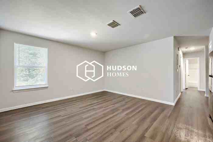 413 Lottie St #A - Photo 4 of 14