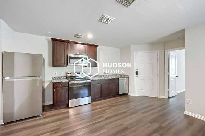 413 Lottie St #A - Photo 6 of 14