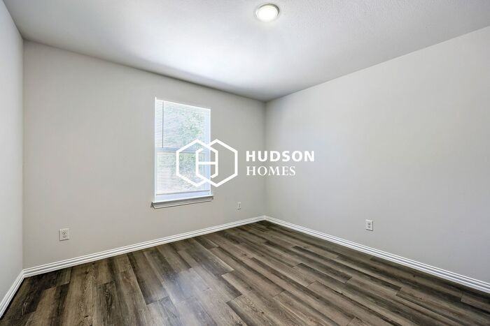 413 Lottie St #A - Photo 7 of 14