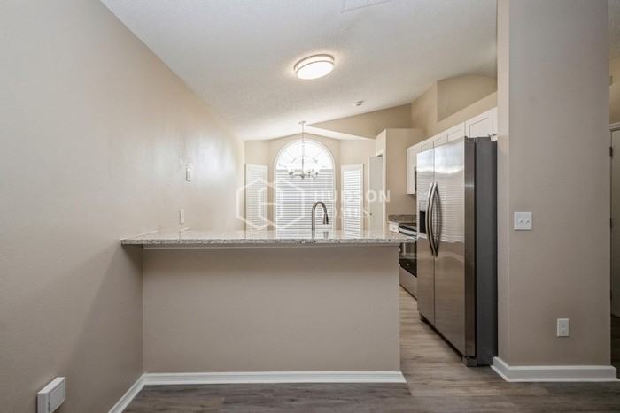 1771 Chatham Cir - Photo 6 of 24