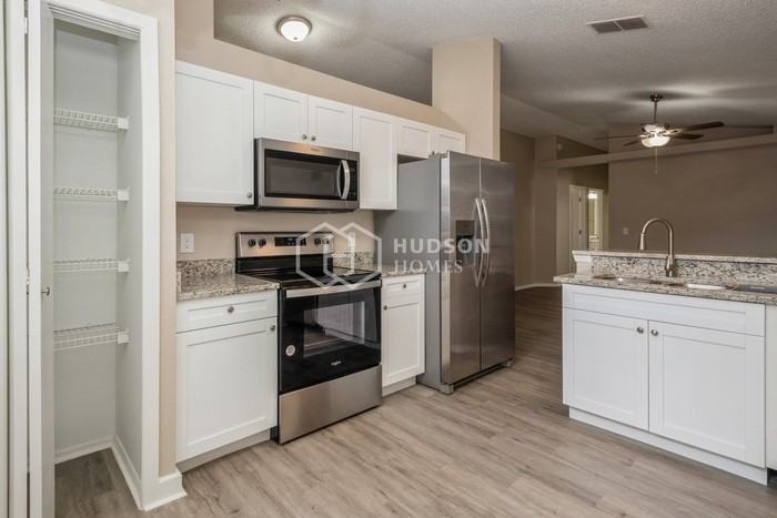 1771 Chatham Cir - Photo 7 of 24