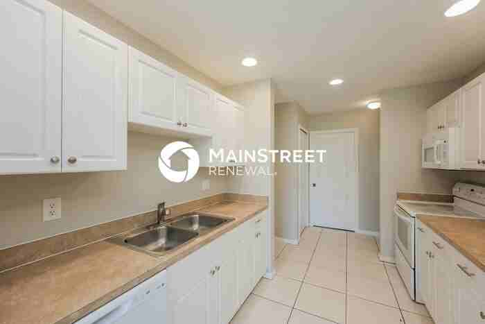 5900 Hanna Ave N - Photo 3 of 17