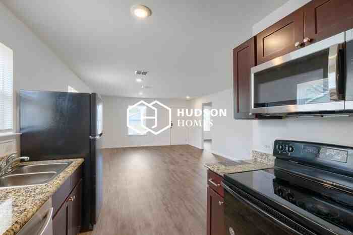 334 Glenbrook - Photo 6 of 14