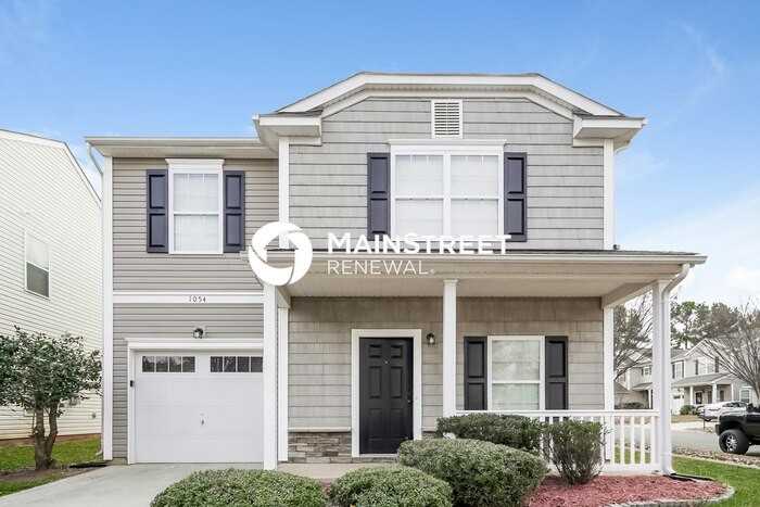 1054 Black Oak Dr