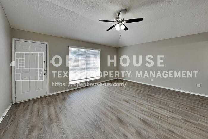 8809 Limestone Dr - Photo 4 of 20