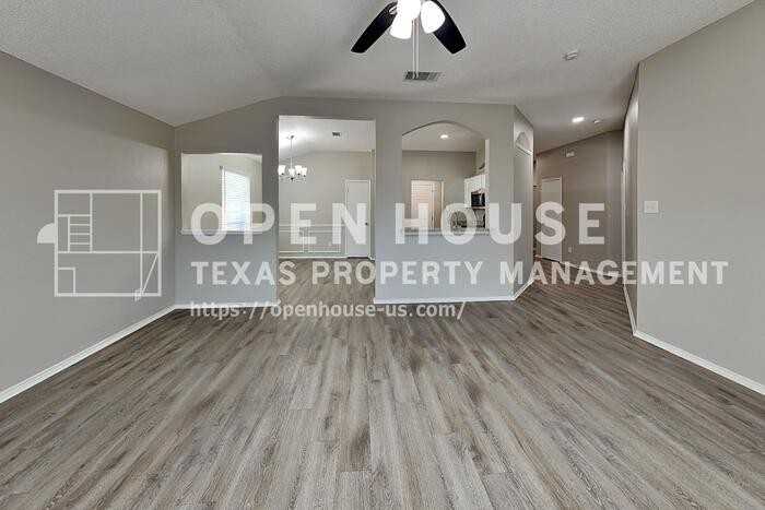 8809 Limestone Dr - Photo 5 of 20
