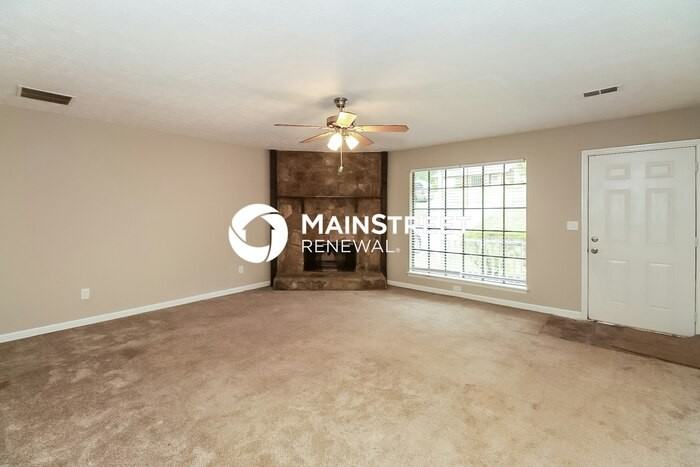 8170 Winewood Ct - Photo 3 of 16