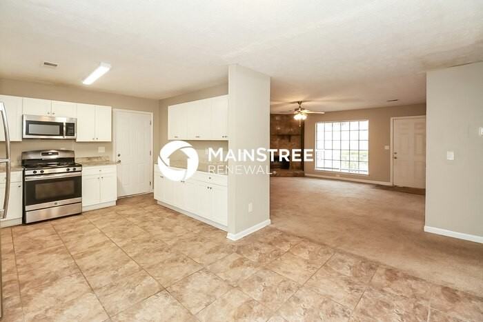 8170 Winewood Ct - Photo 6 of 16