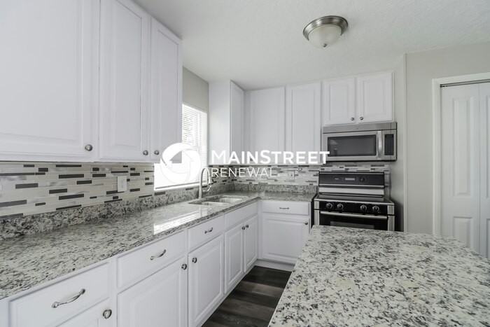1117 Swan St - Photo 6 of 15