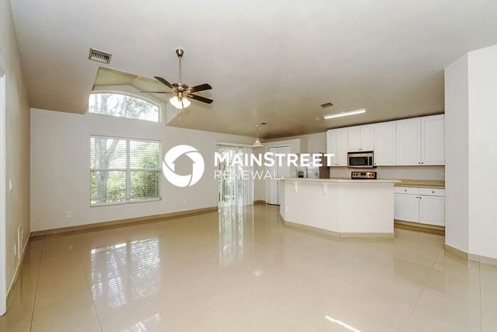 890 Jamaica Ave - Photo 3 of 17