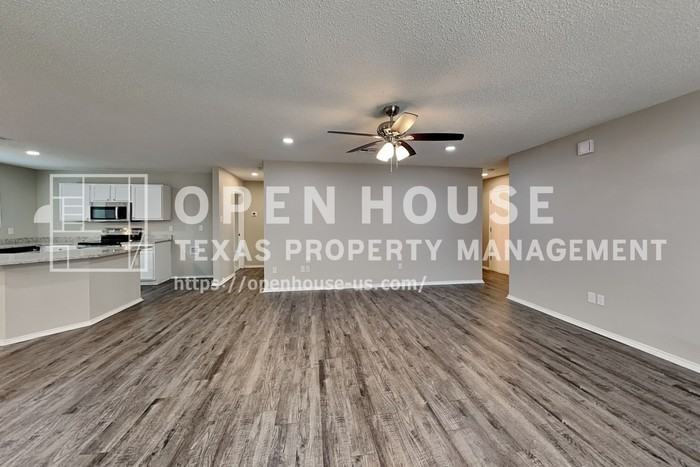 704 Flamingo Dr - Photo 5 of 20