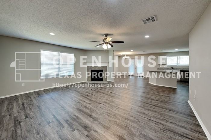 704 Flamingo Dr - Photo 6 of 20