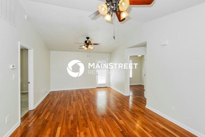 7744 Bellchase Ln - Photo 5 of 16