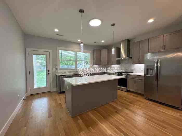 4531 Sampson St - Photo 3 of 26