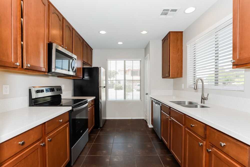 517 E Press Rd - Photo 7 of 16