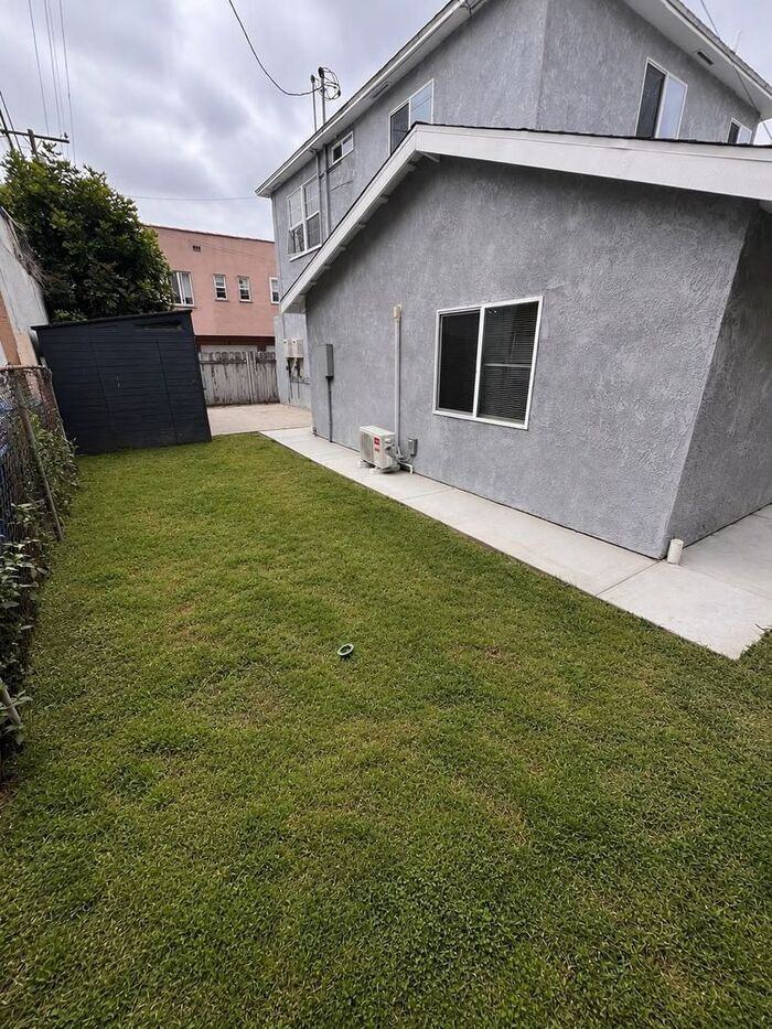 2458 Chestnut Ave #2458 - Photo 3 of 8