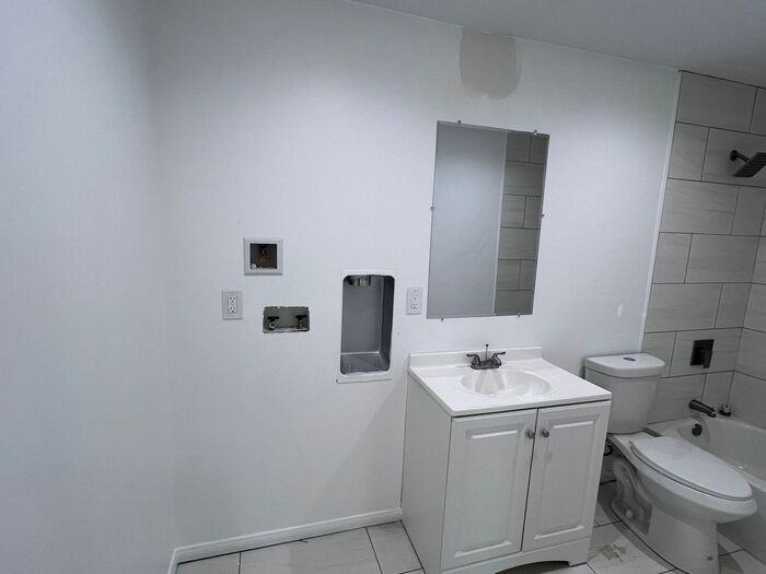 2458 Chestnut Ave #2458 - Photo 7 of 8