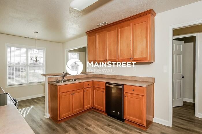 285 Maple Leaf Dr - Photo 6 of 16